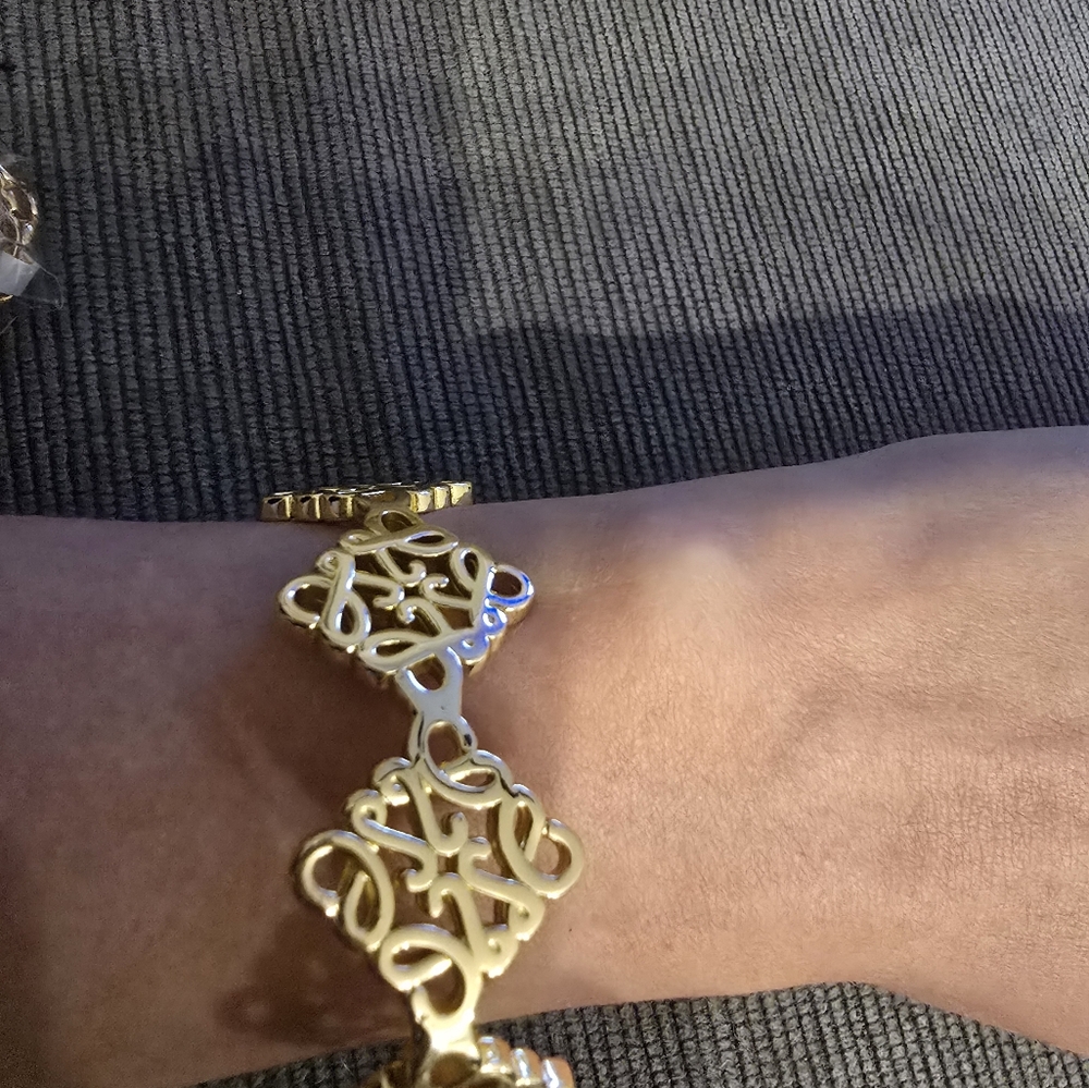 Loewe Gold Bracelet - Picture 7 of 16